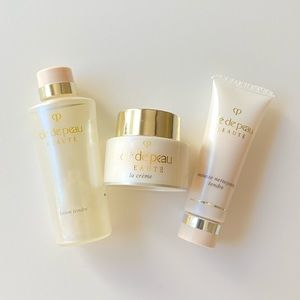 cle de peau Beaute set - Mousse, Lotion, La Creme